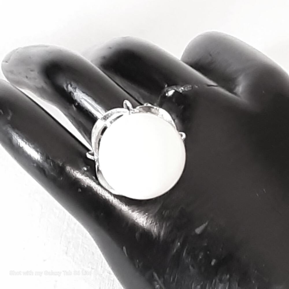 💎Jumbo White Globe In Rised Silver Tone Prong Setting Elegant Raised Design